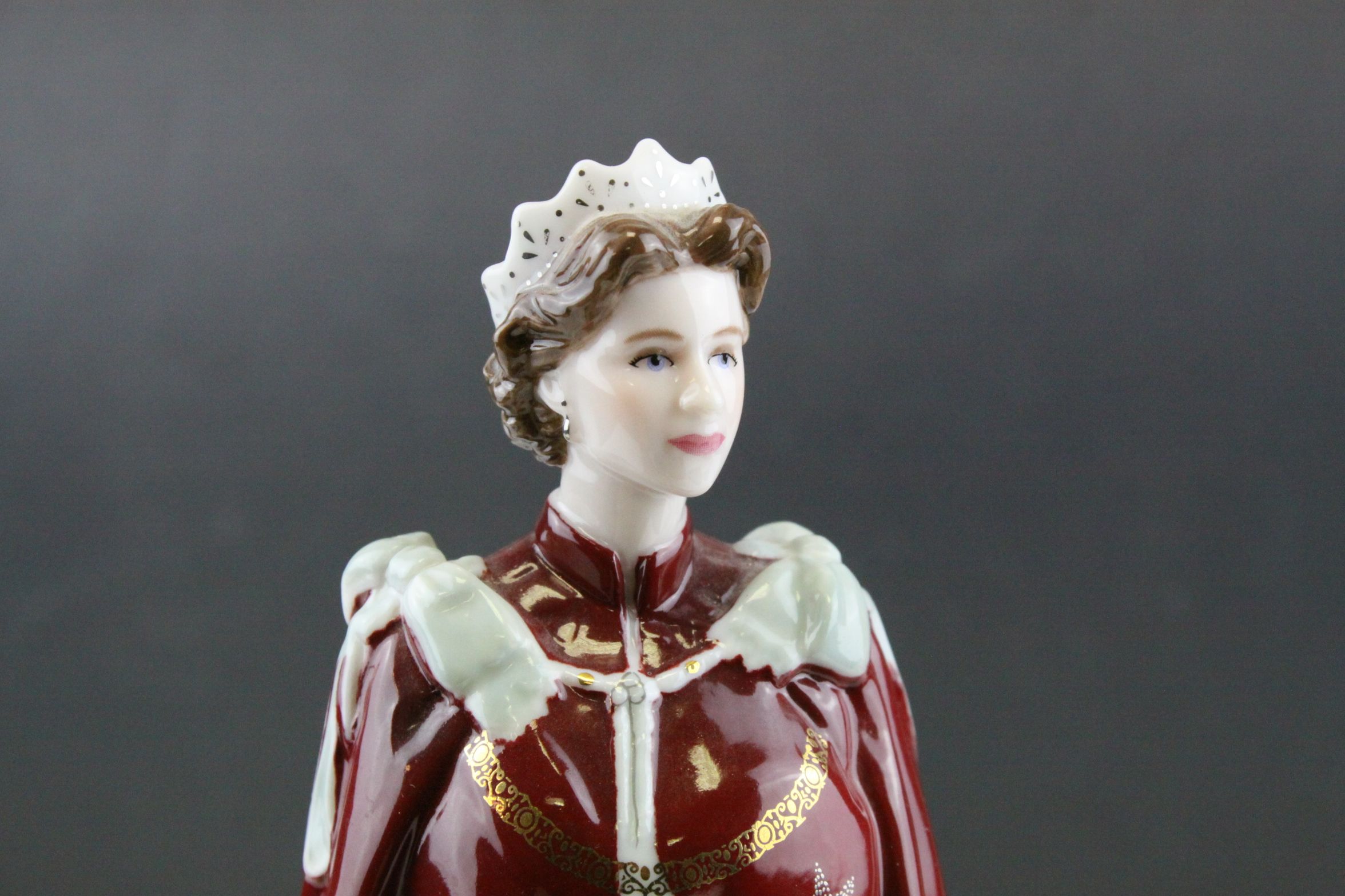 Royal Worcester ' The Queen's 80th Birthday 2006 ' Figurine, h.23.5cms - Image 2 of 6