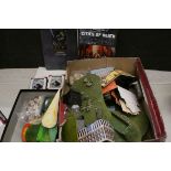 Group of Games Workshop Warhammer accessories, mainly scenery and gaming parts, no figures