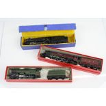 Three Hornby Dublo locomotives to include Duthess of Atholl, Castle Class & 2-8-0 with tender)