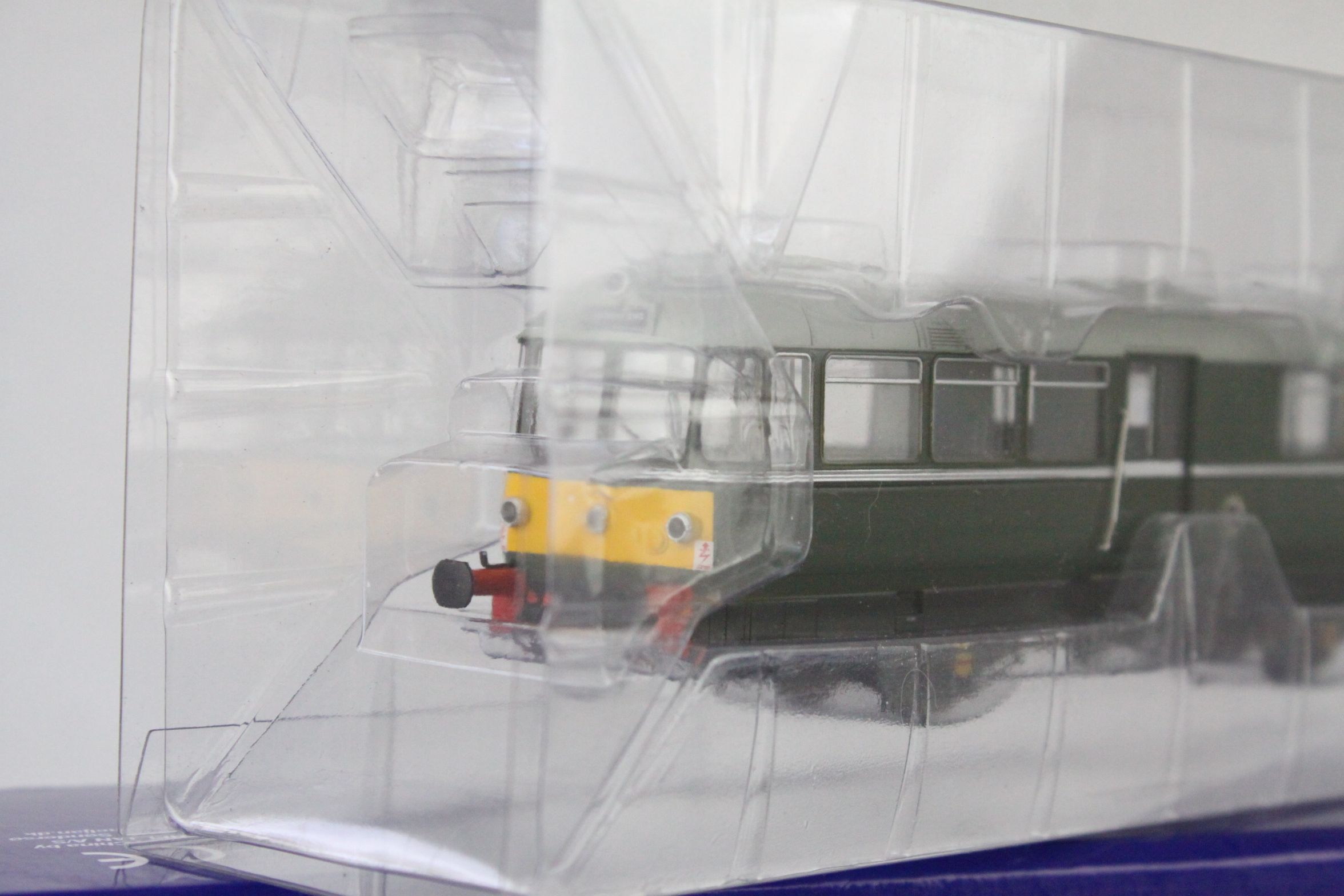 Boxed Heljan OO gauge 8703 Railbus W&M E79964 locomotive in dark green with large yellow panels, - Image 3 of 6