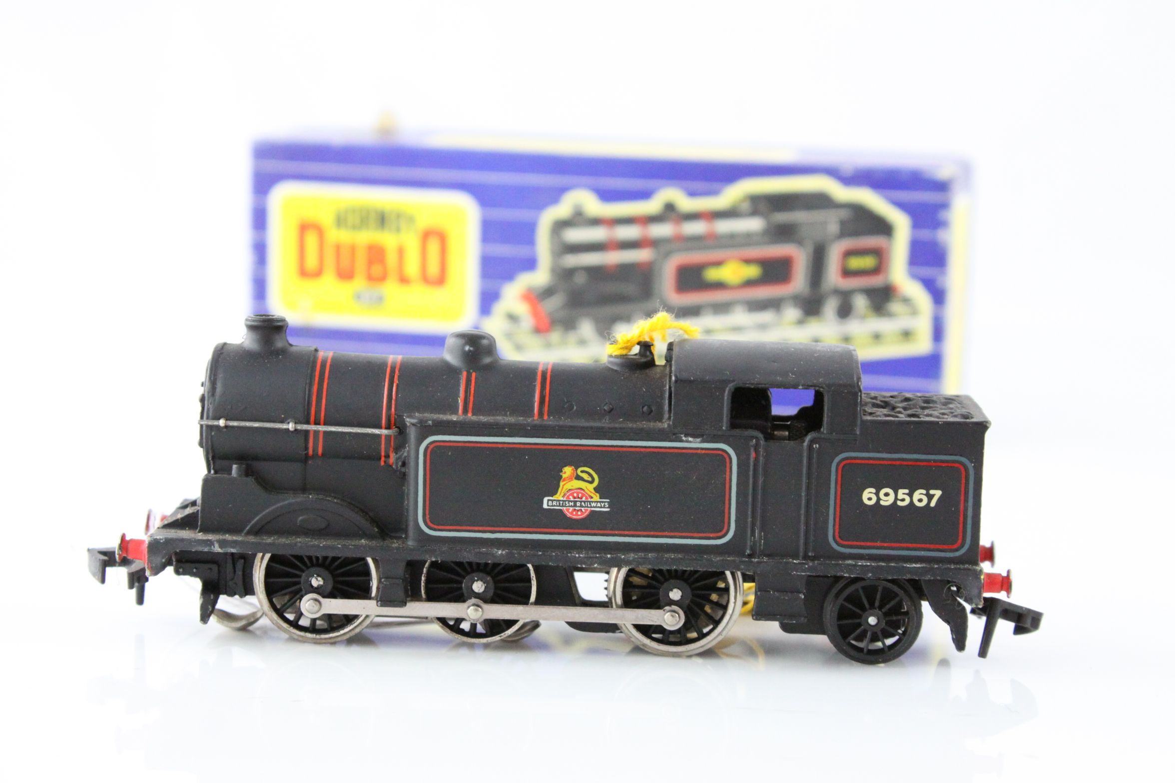 Boxed Hornby Dublo 3217 (3 rail) 0-6-2 Tank Locomotive BR appearing in vg condition - Image 2 of 5