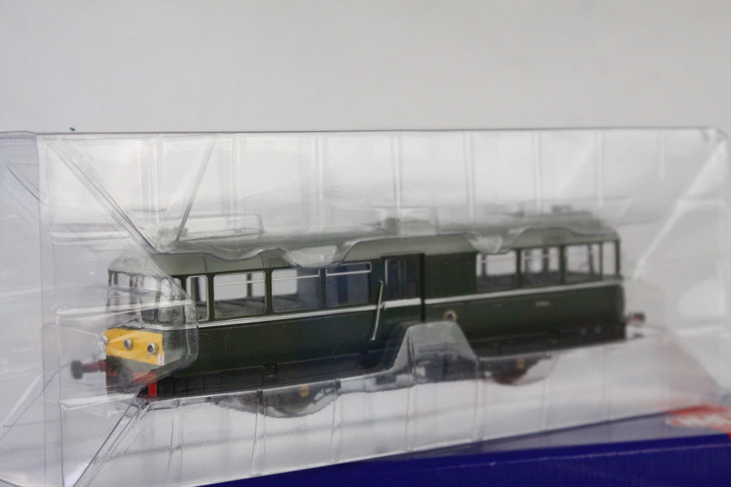 Boxed Heljan OO gauge 8703 Railbus W&M E79964 locomotive in dark green with large yellow panels, - Image 2 of 6