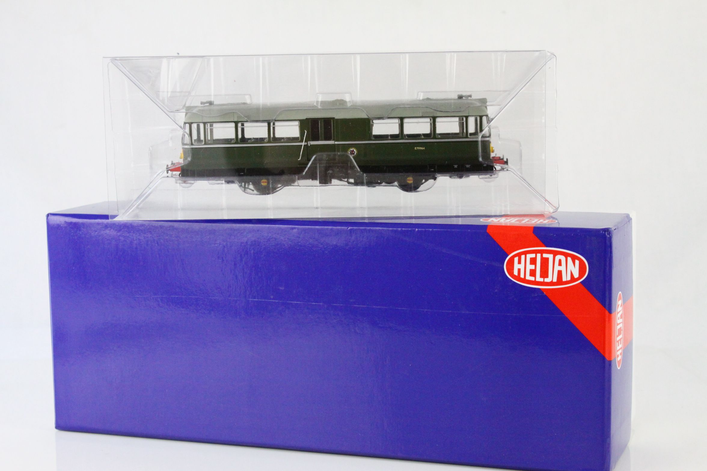 Boxed Heljan OO gauge 8703 Railbus W&M E79964 locomotive in dark green with large yellow panels,