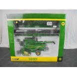 Boxed 1:32 Britains 42845 John Deere S690i Combine Harvester, excellent