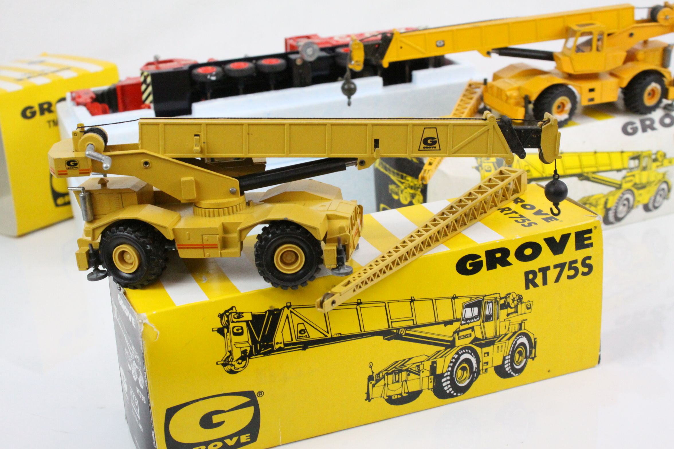 Four boxed NZG Grove diecast construction models to include 152 TM1500, 149 RT760, 149 RT75S and 178 - Image 5 of 15