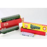 Boxed Hornby Dublo 2250 Electric Motor Coach Brake 2nd (appearing vg) plus a boxed 4081 Surburban