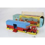 Boxed Corgi Major 1130 Chipperfield Circus Horse Transporter with horses, 4 x horse figures. diecast