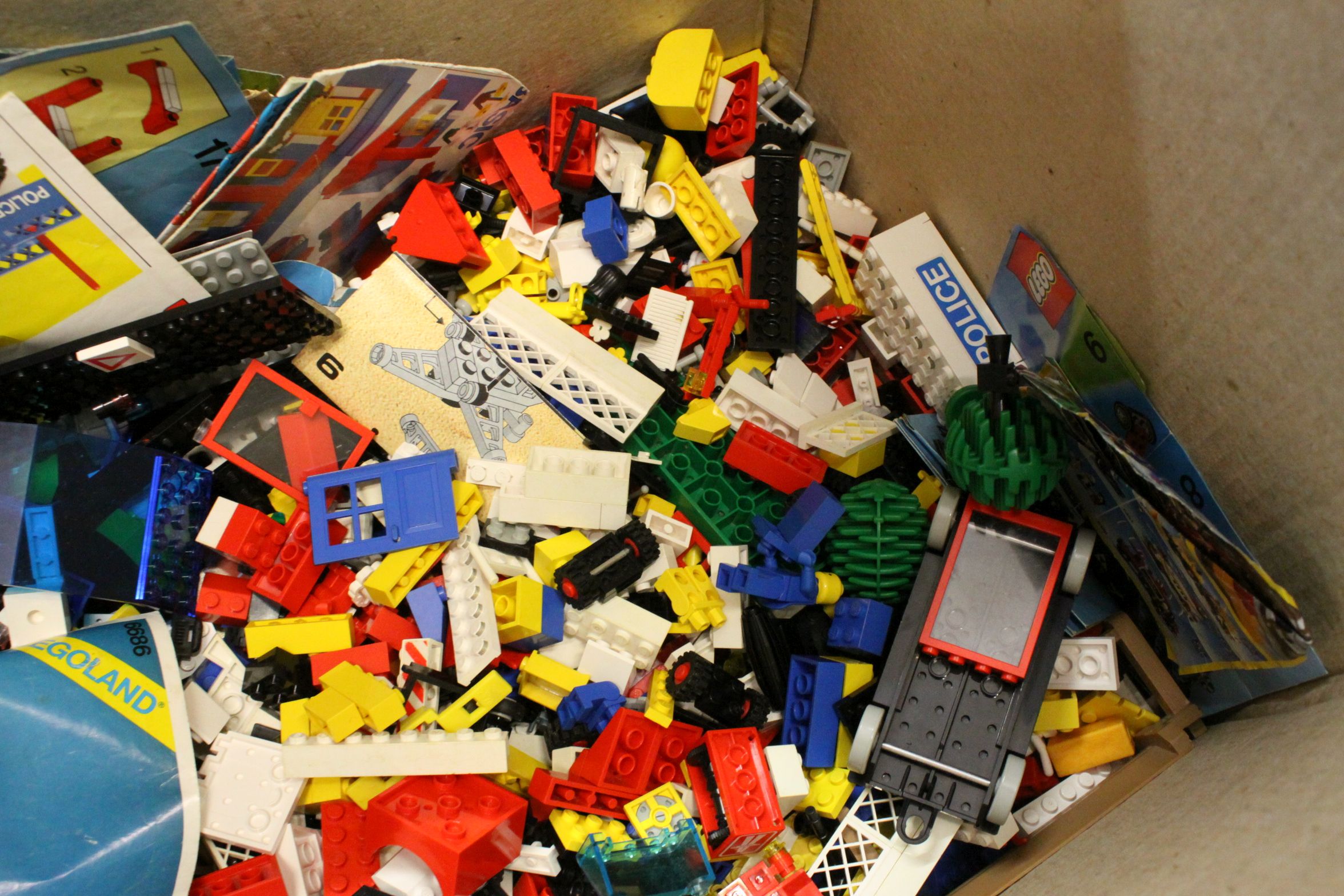 Lego - Quantity of bricks, accessories and instructions circa 1980s/90s featuring minifigures - Image 3 of 6
