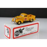 Boxed 1/43 US Model Mint US-14S 1937 Studebaker Coupe Express Studebaker Service Pick Up (crome