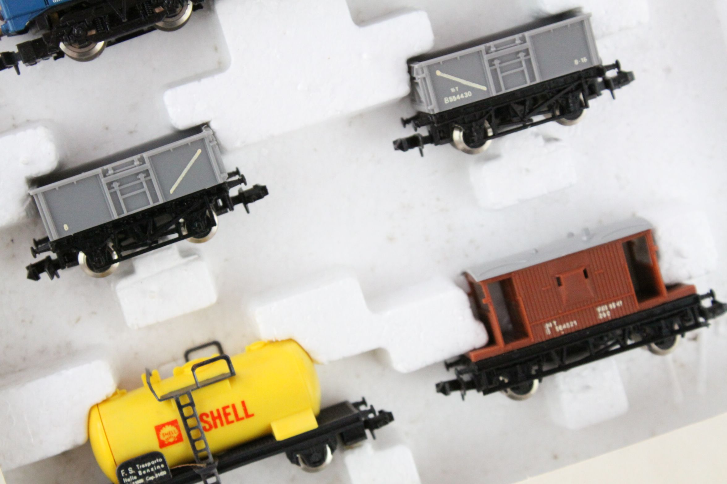Boxed Wrenn Lima N gauge electric train set No 2 BR Goods, appearing complete with locomotive, - Image 4 of 5