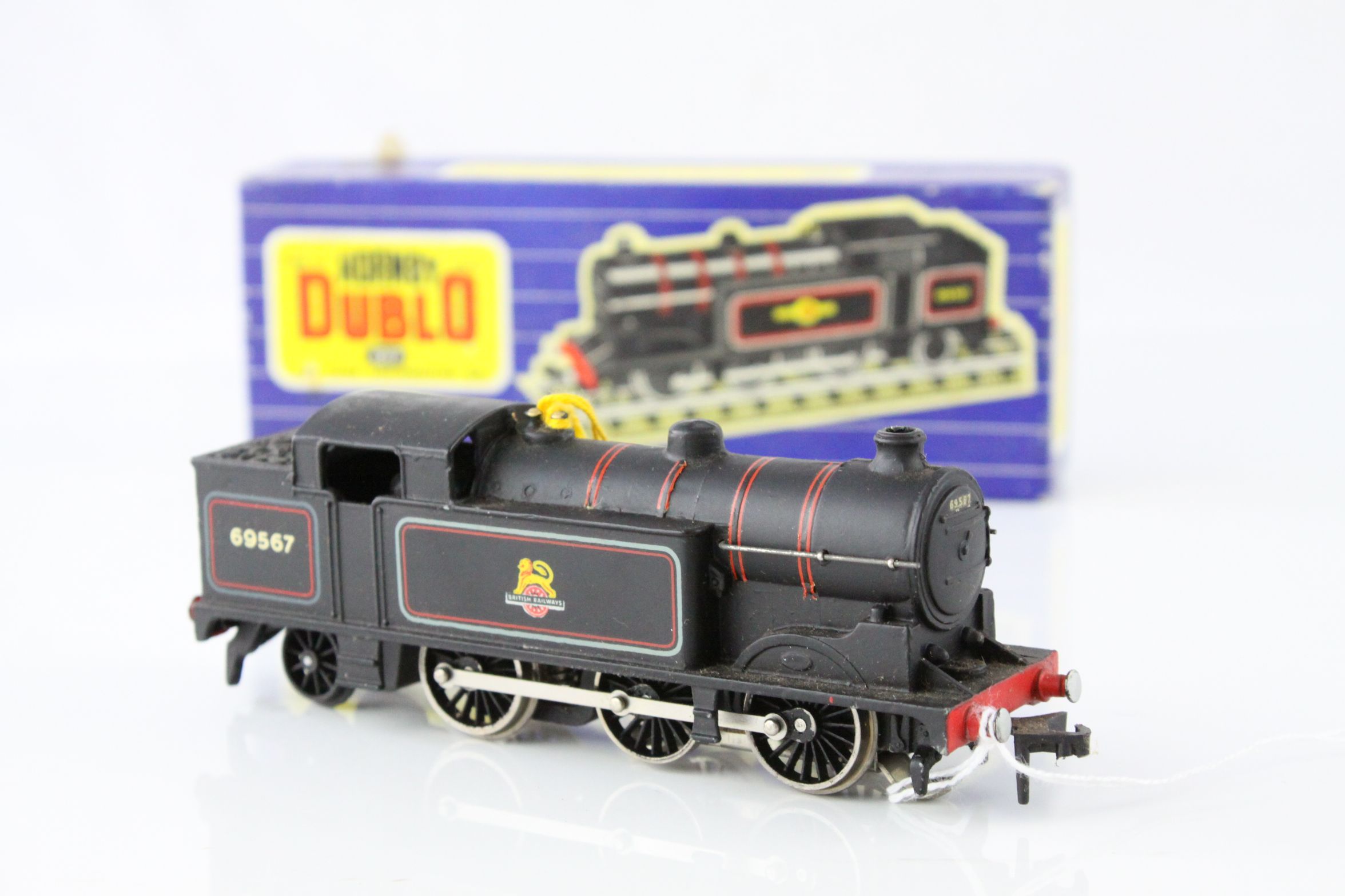 Boxed Hornby Dublo 3217 (3 rail) 0-6-2 Tank Locomotive BR appearing in vg condition