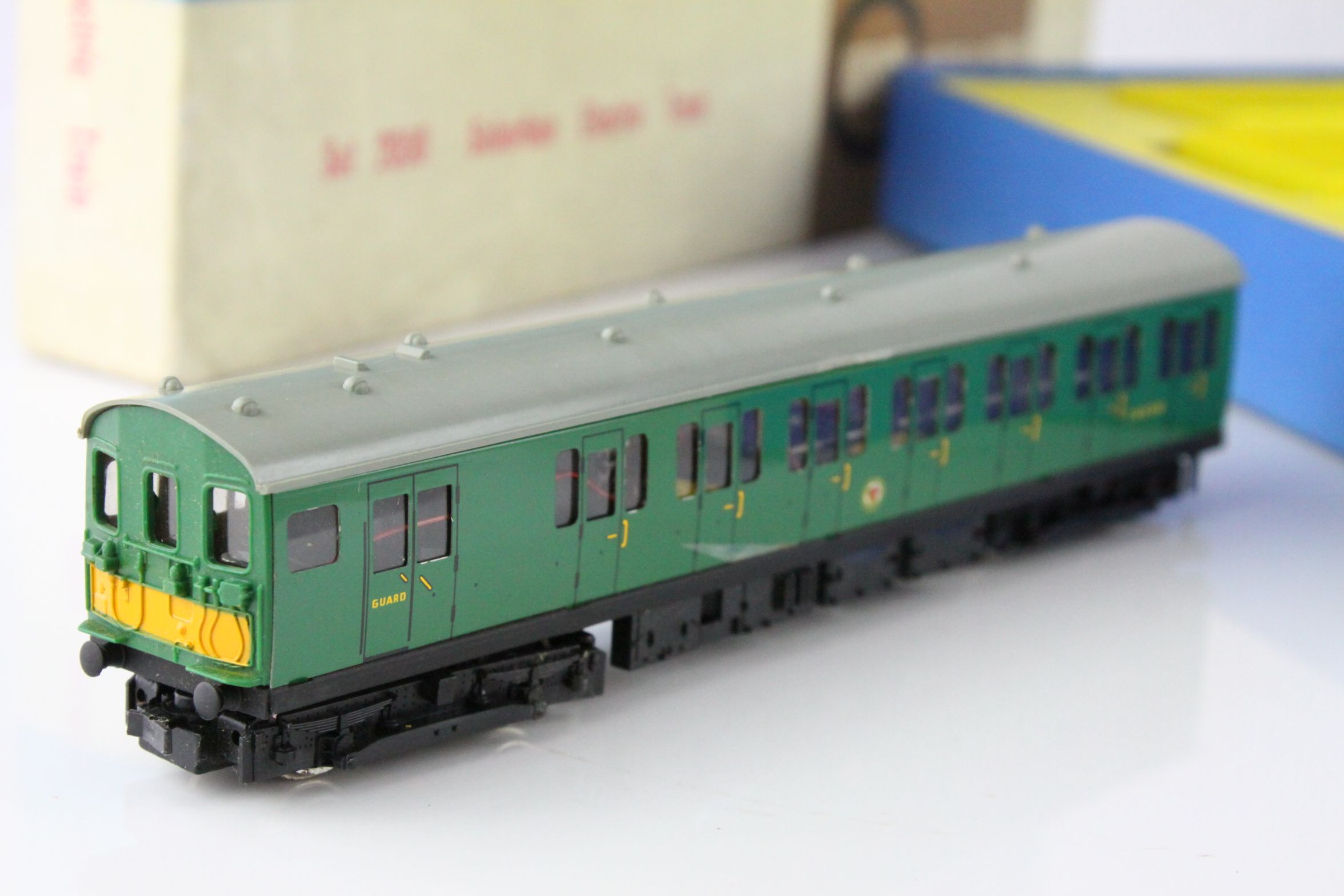 Boxed Hornby Dublo 2050 Surburban Electric Train Set, complete with paperwork, vg - Image 4 of 8