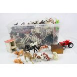 Quantity of plastic farm and zoo animals to include Britains