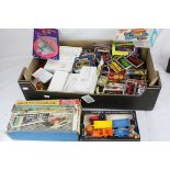 Quantity of vintage diecast & plastic models Matchbox Service Station (very poor box), cased