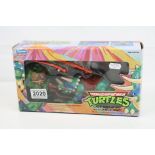 Teenage Mutant Ninja Turtles - Boxed Playmates TMNT Cave Turtle Leo and his Dingy Dino, complete