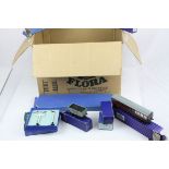 Quantity of boxed Hornby Dublo accessories to include 6 x items of rolling stock, D3 Junction