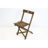 Vintage pine artist's folding chair