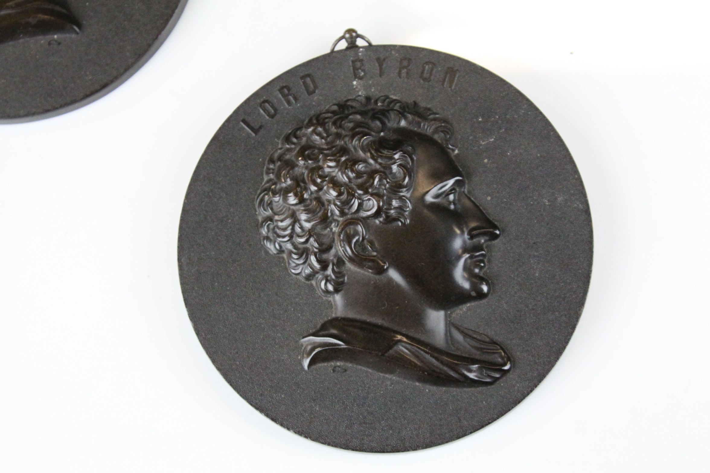 Four Bois Durci Circular Plaques - Lord Byron, Auber, Goethe and Shakespeare - each 11.5cms - Image 4 of 4