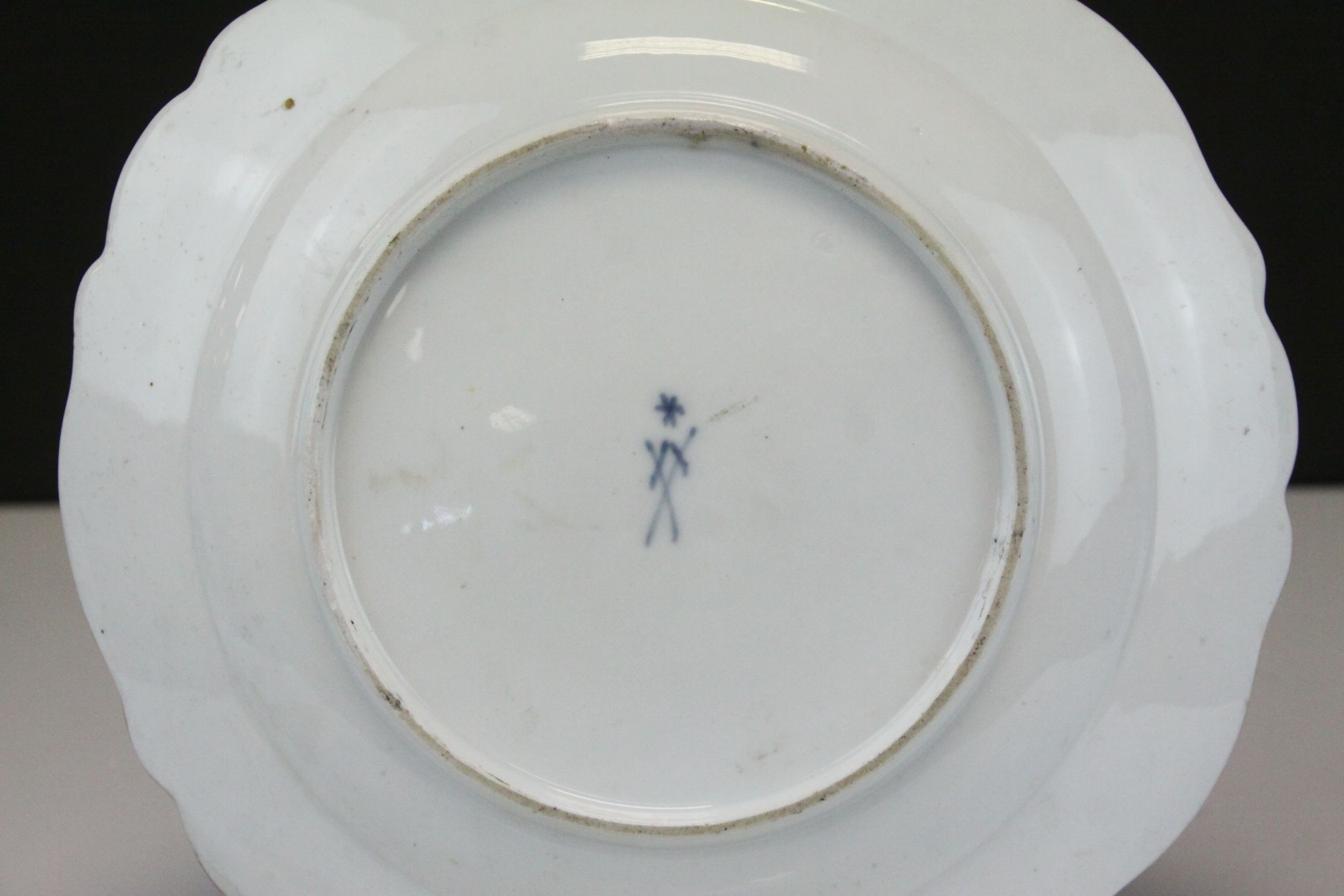 An early 20th century Meissen cabinet plate with floral decoration crossed sword mark to underside. - Image 5 of 6