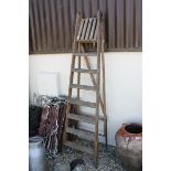 Large Wooden 2.2m Decorators Steps, 8 rungs