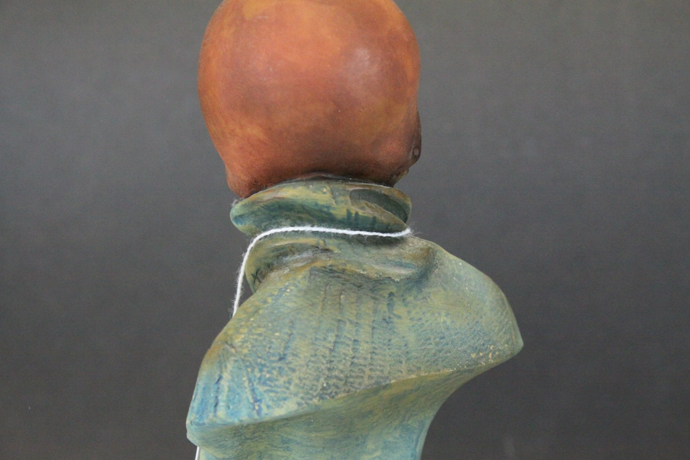 Painted Alabaster Figure of a 1920's Lady, 17cms high - Image 3 of 5