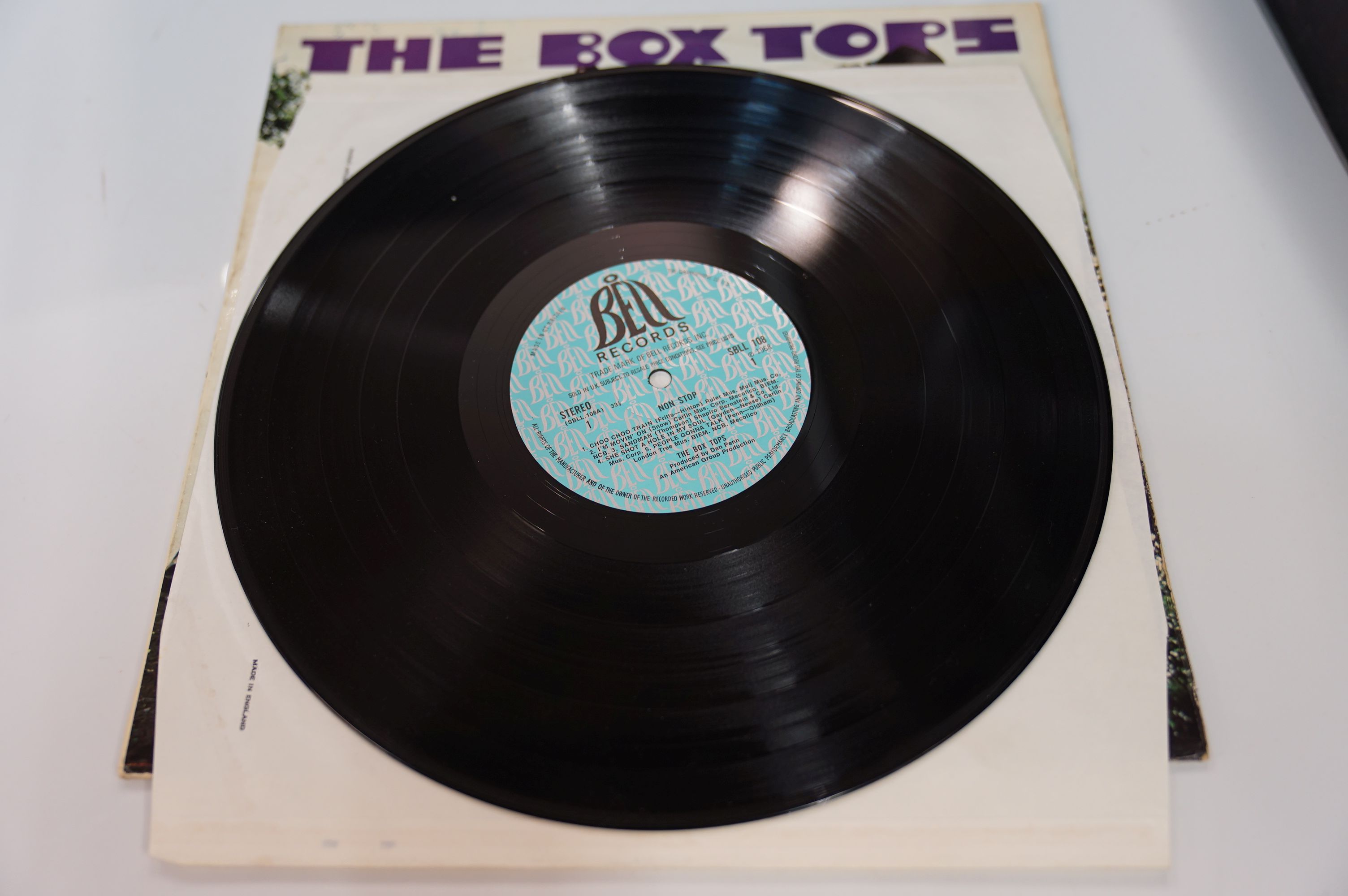 VINYL - THE BOX TOPS - "NON STOP", 1968 UK ORIGINAL 1ST ISSUE, BELL RECORDS, SBLL 108. A NEAR - Image 3 of 6