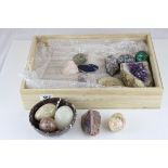 Tray of Agate and Stone Eggs, Bowl, Quartz and Amethyst Section, Agate Slices, etc