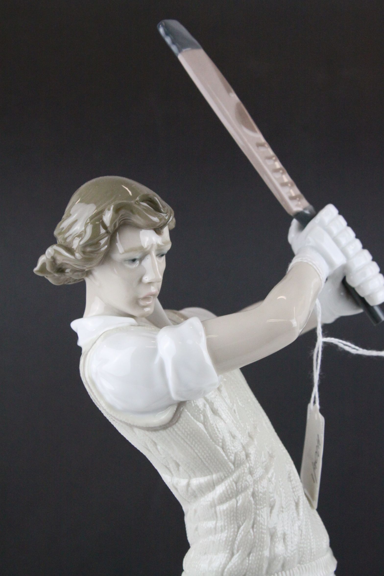 Lladro Cricketer, model 6865, 2002, 41cms high - Image 4 of 7