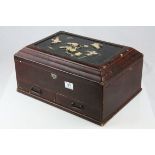 Japanese Lacquered Jewellery Box, the hinged lid opening to reveal a fitted lift out tray with two