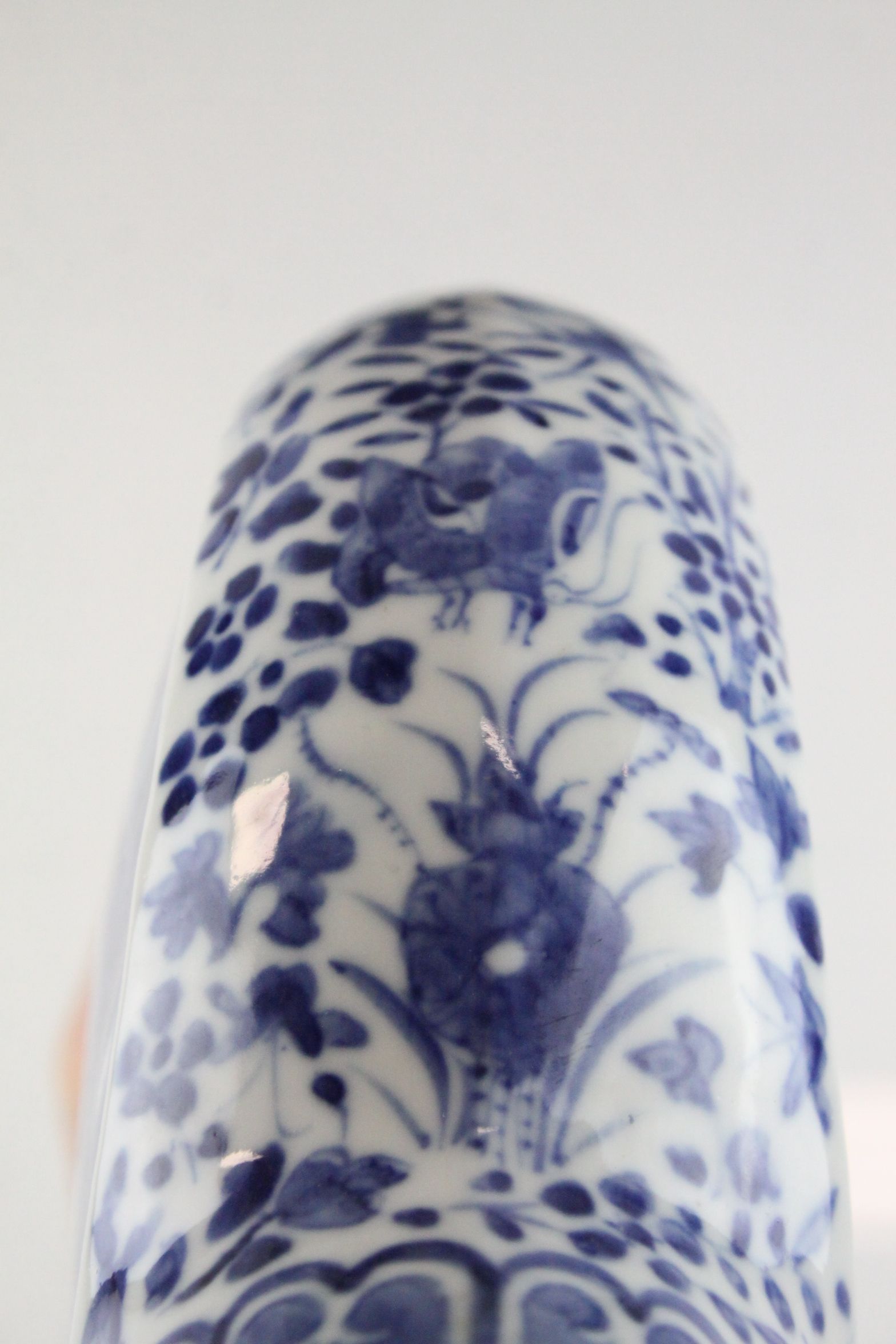 Chinese Blue and White Moon Flask, 31cms high - Image 8 of 9