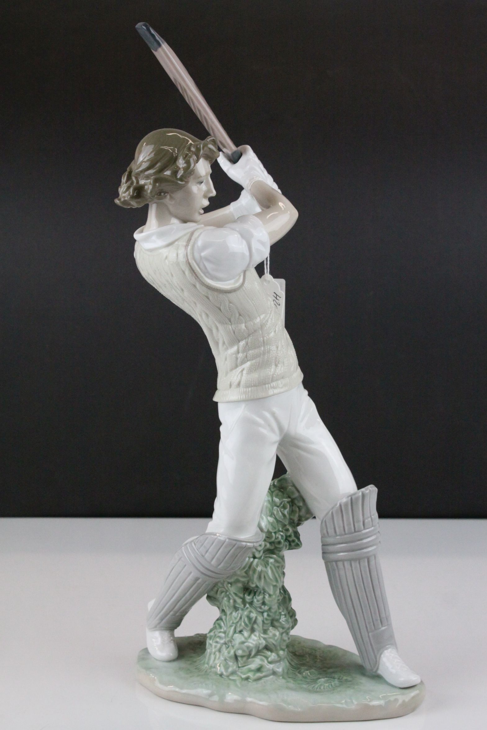 Lladro Cricketer, model 6865, 2002, 41cms high - Image 6 of 7