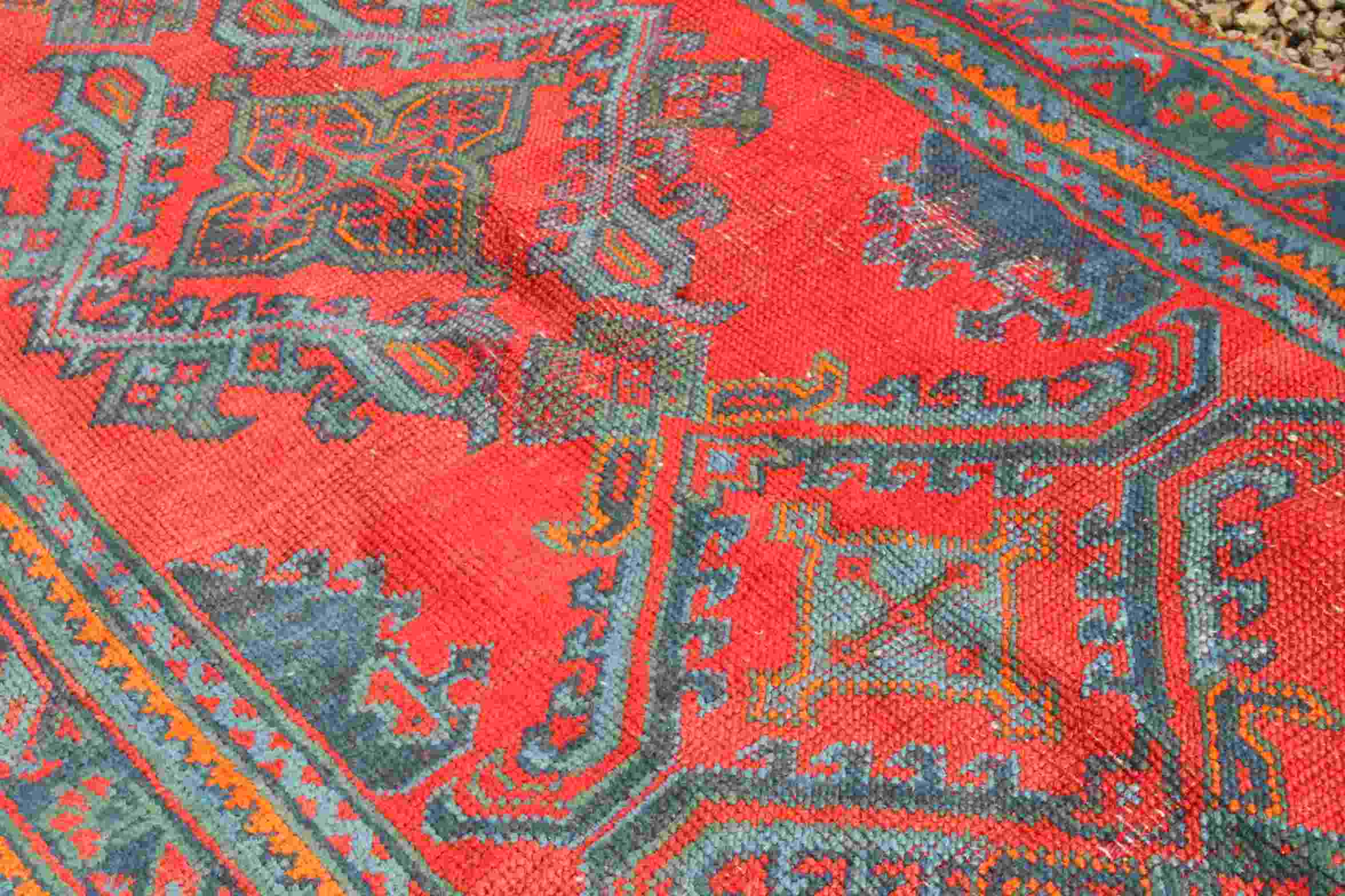 Red and Blue Ground Wool, 112cms x 220cms - Image 3 of 3