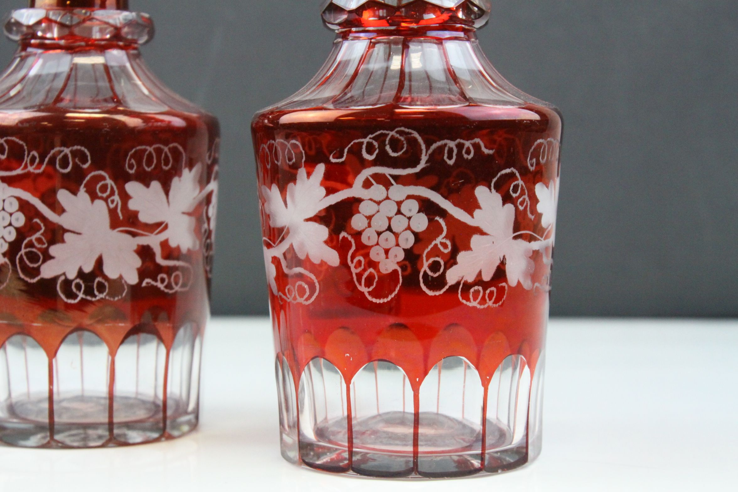Pair of 19th century Bohemian Red Decanters with etched leaf and vine decoration, 24cms high - Image 2 of 12