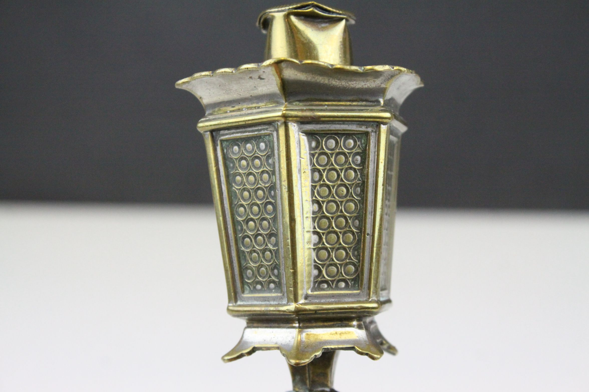 Brass Table Lighter in the form of a Street Lamp - Image 5 of 5