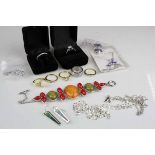 Costume jewellery to include silver, comprising rings, necklace, bracelet and earrings,diamante