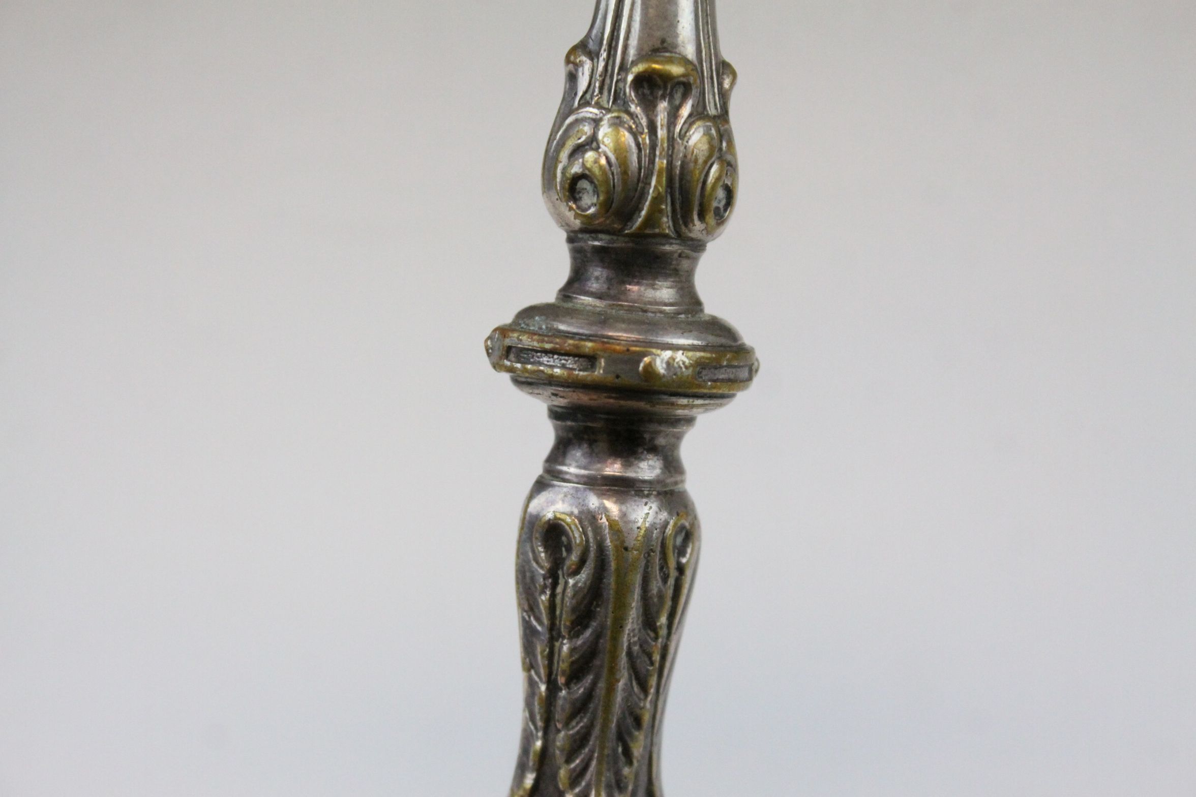 Brass Table Lighter in the form of a Street Lamp - Image 4 of 5