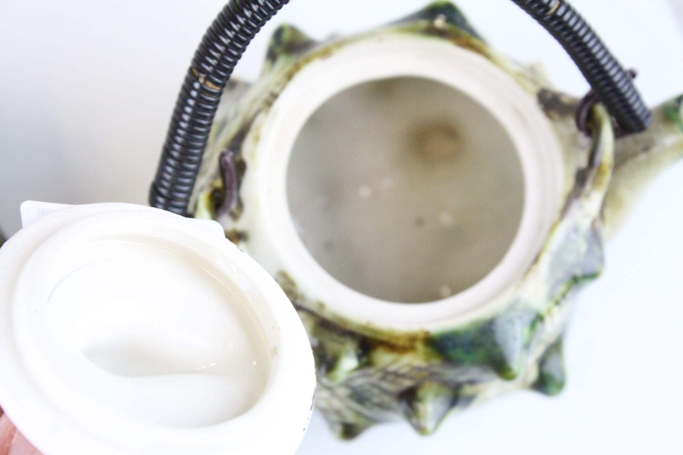 Ceramic Conch Shell Shaped Three Piece Tea Set - Image 8 of 9