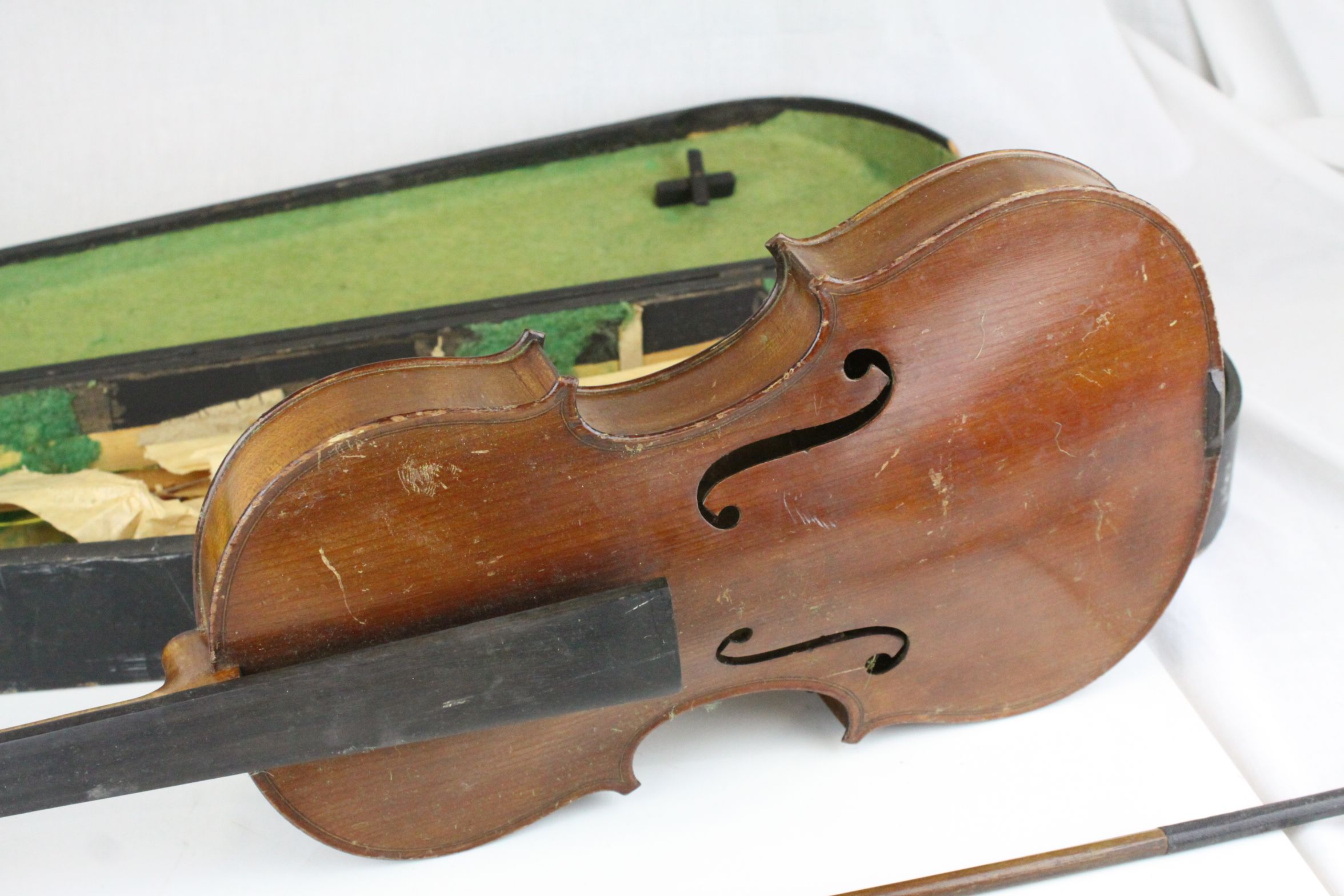 Violin and Bow (both a/f) in Wooden Violin Case - Image 3 of 9