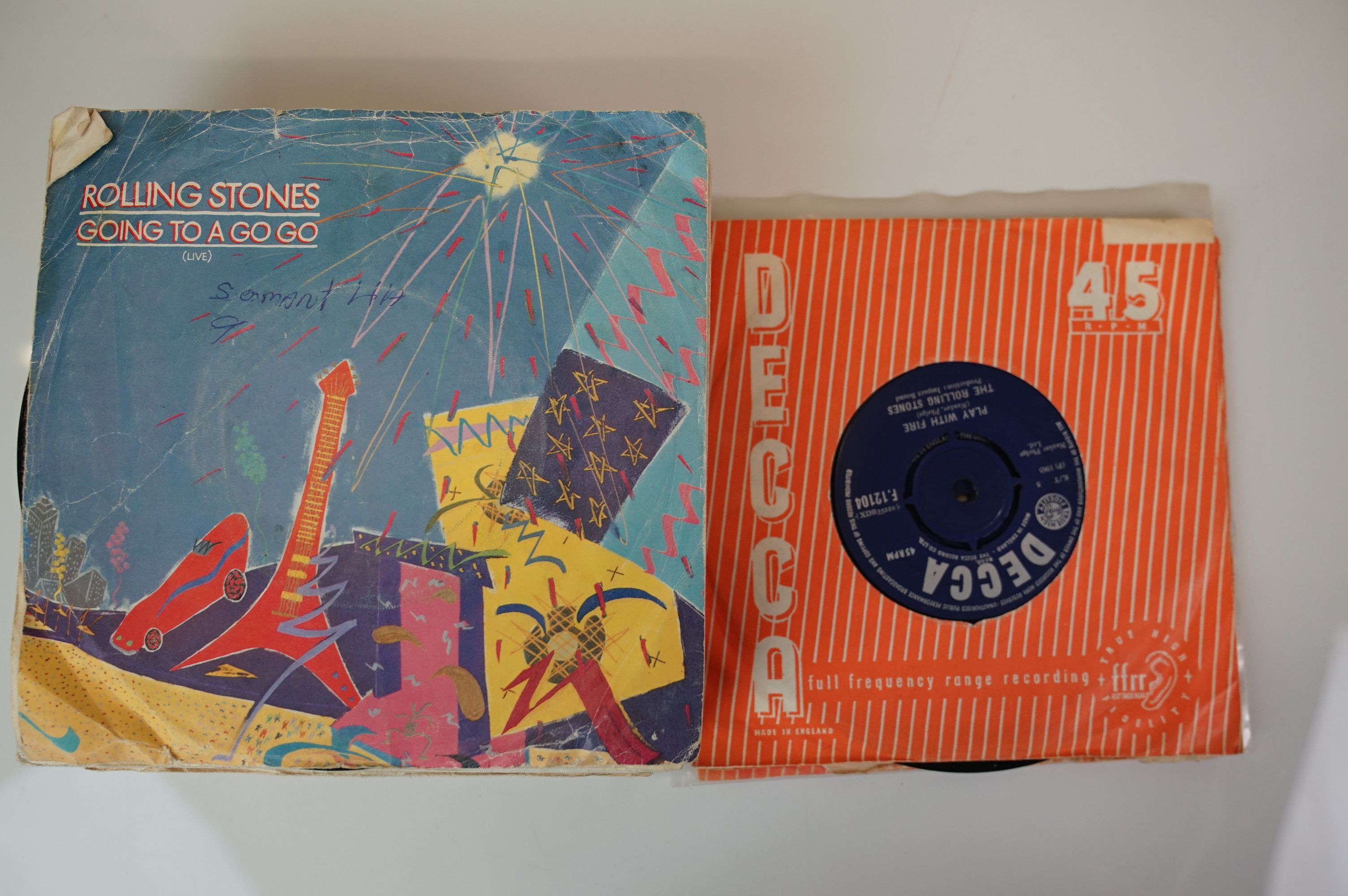 Vinyl - Collection of 28 The Rolling Stones 45s many in company sleeves to include Not Fade Away, - Image 30 of 33