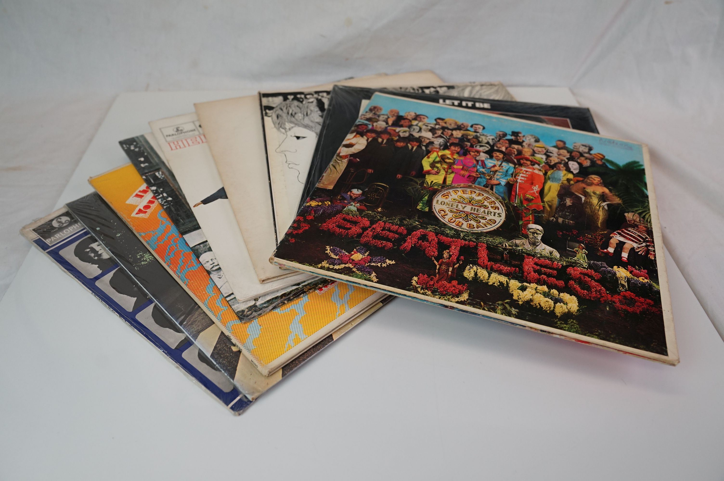 Vinyl - Nine later release The Beatles LPs to include Sgt Peppers on Capitol, Revolver, White