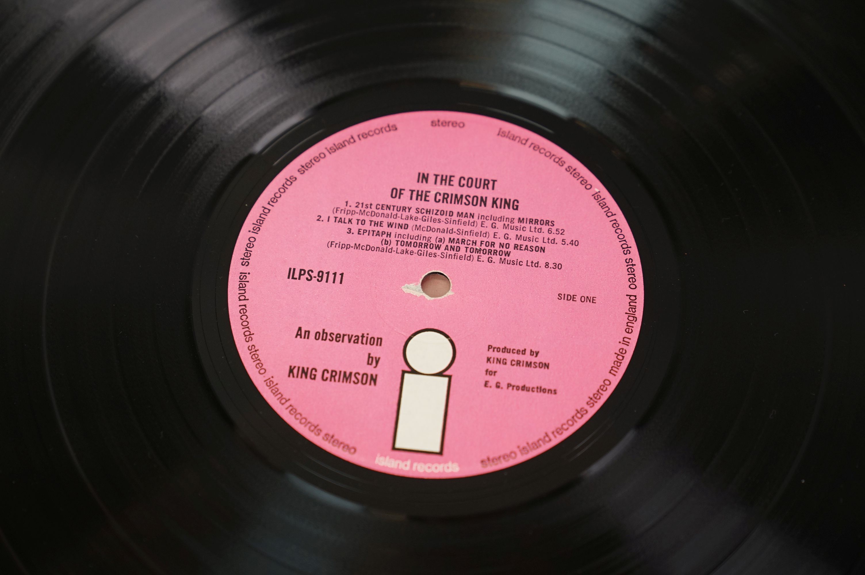 Vinyl - King Crimson In The Court LP on Island ILPS 9111, pink 'i' logo label, vinyl vg+, sleeves - Image 8 of 10