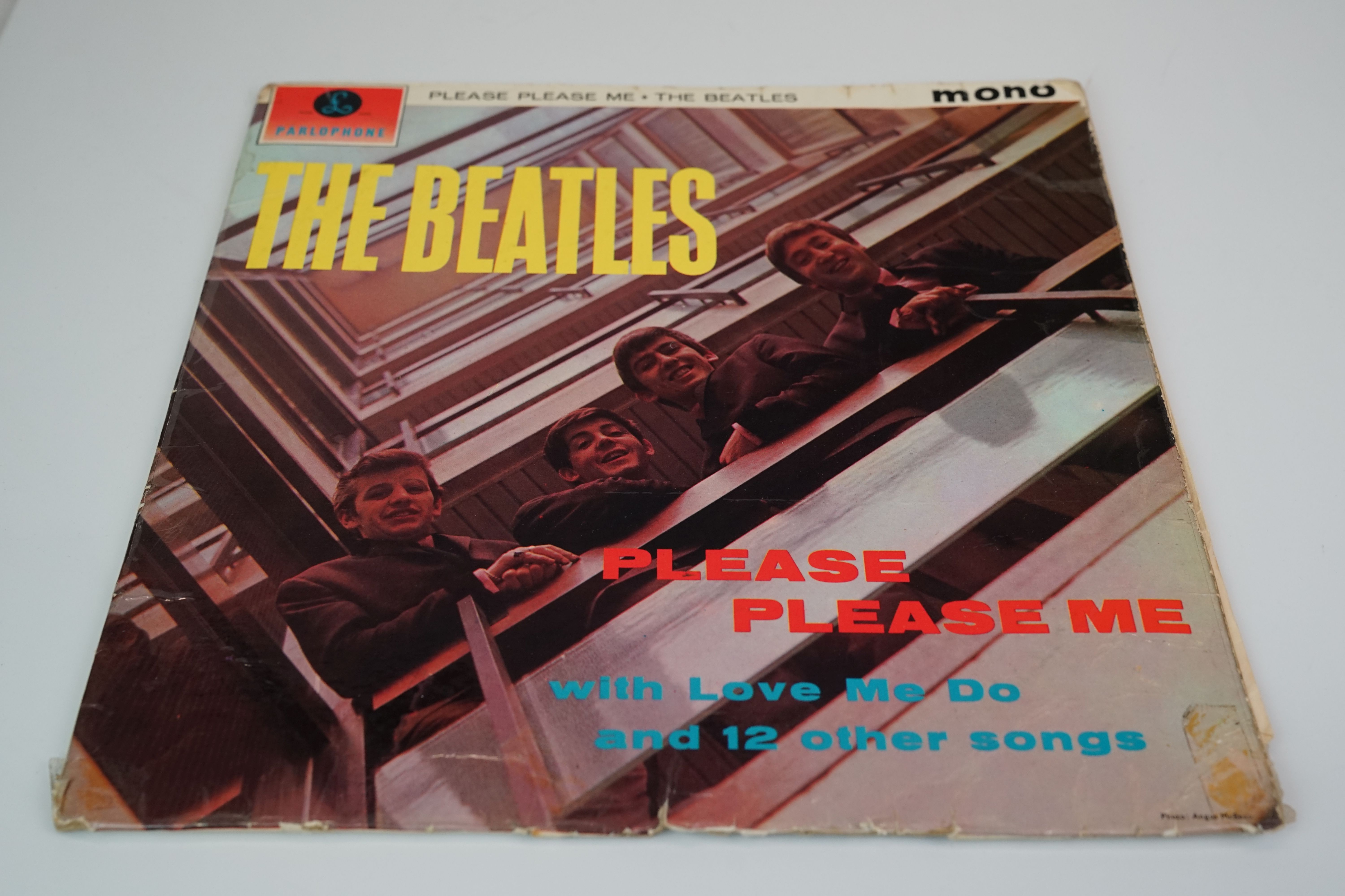 Vinyl - The Beatles Please Please Me (PMC 1202) Mono, early pressing with black and gold label,