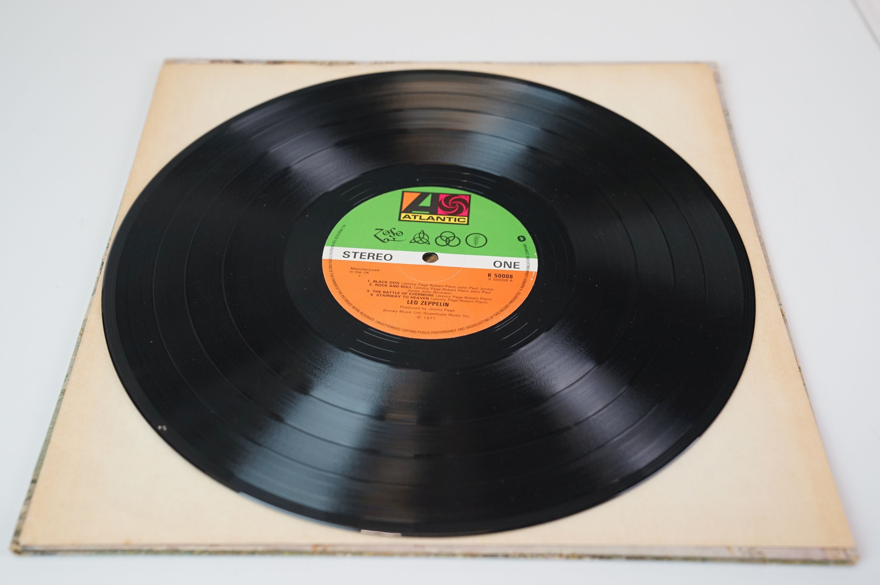 Vinyl - Led Zeppelin collection of 4 LP's to include One (K 40031) later press, Two x 2 (K 40037 one - Image 20 of 31