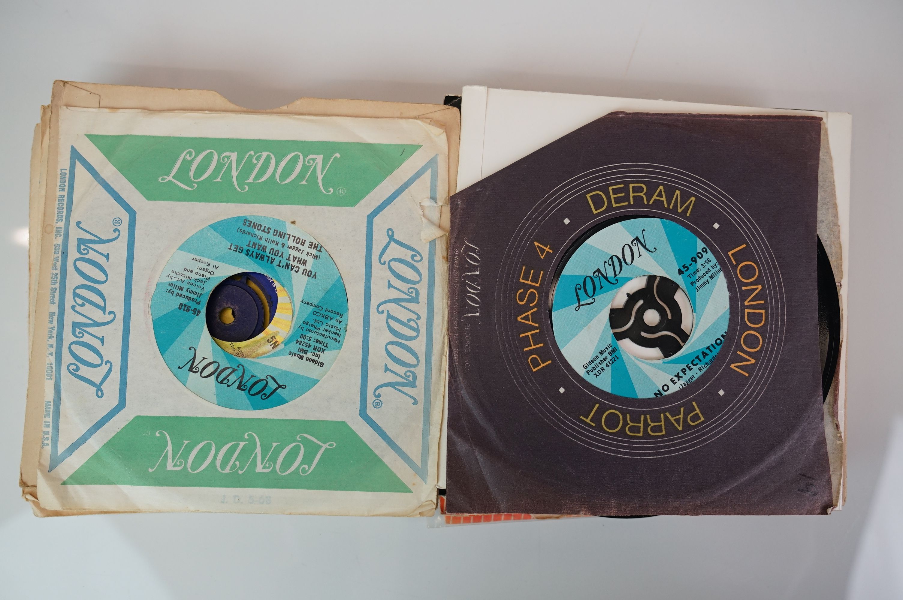 Vinyl - Collection of 28 The Rolling Stones 45s many in company sleeves to include Not Fade Away, - Image 17 of 33