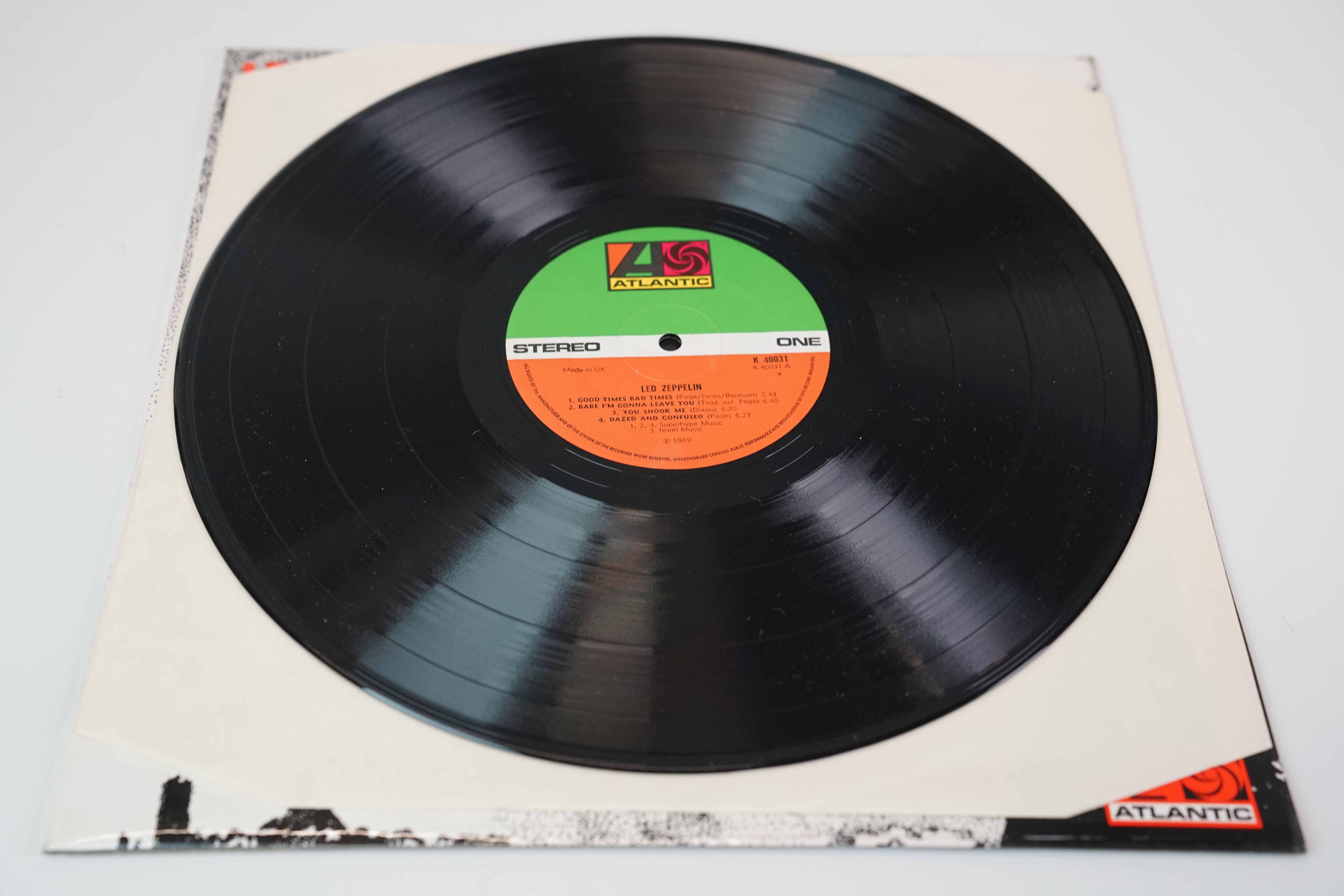 Vinyl - Three Led Zeppelin LPs to include I (K40031 orange green label), II (K40037 orange green - Image 5 of 18