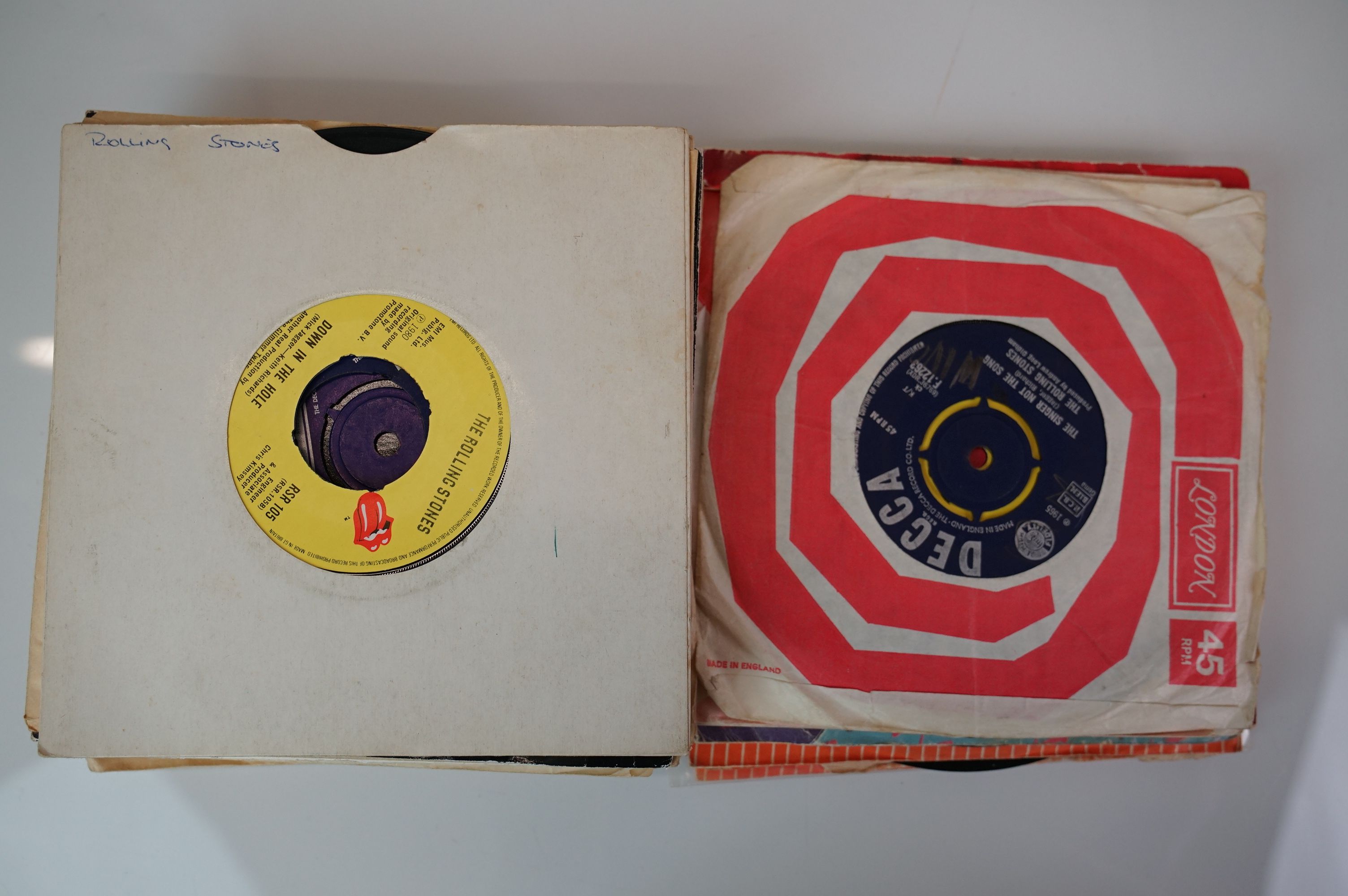 Vinyl - Collection of 28 The Rolling Stones 45s many in company sleeves to include Not Fade Away, - Image 24 of 33