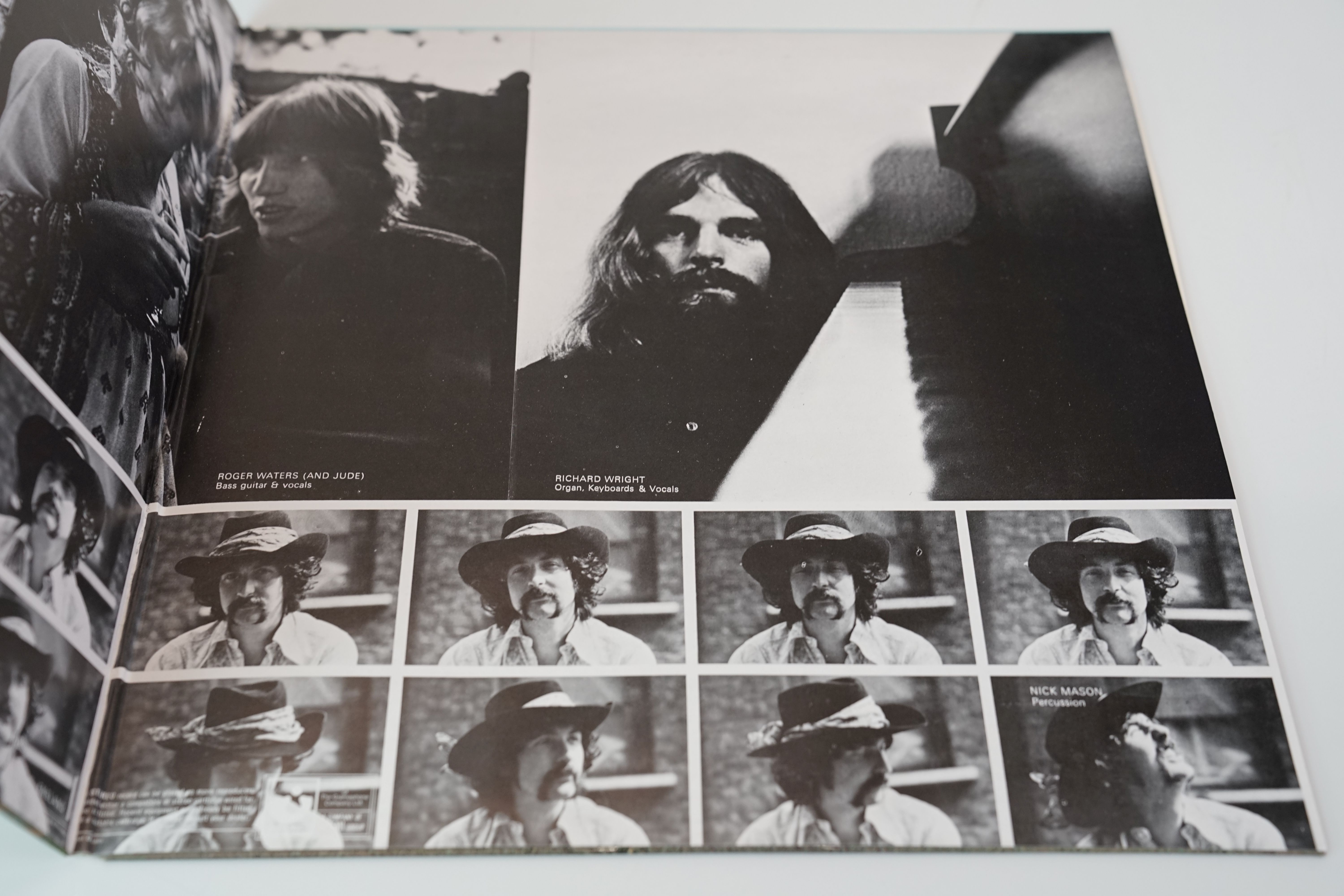 Vinyl - Four Pink Floyd LPs to include Ummagamma EMI on label, Meddle, Wish You Were Here (two - Image 13 of 24