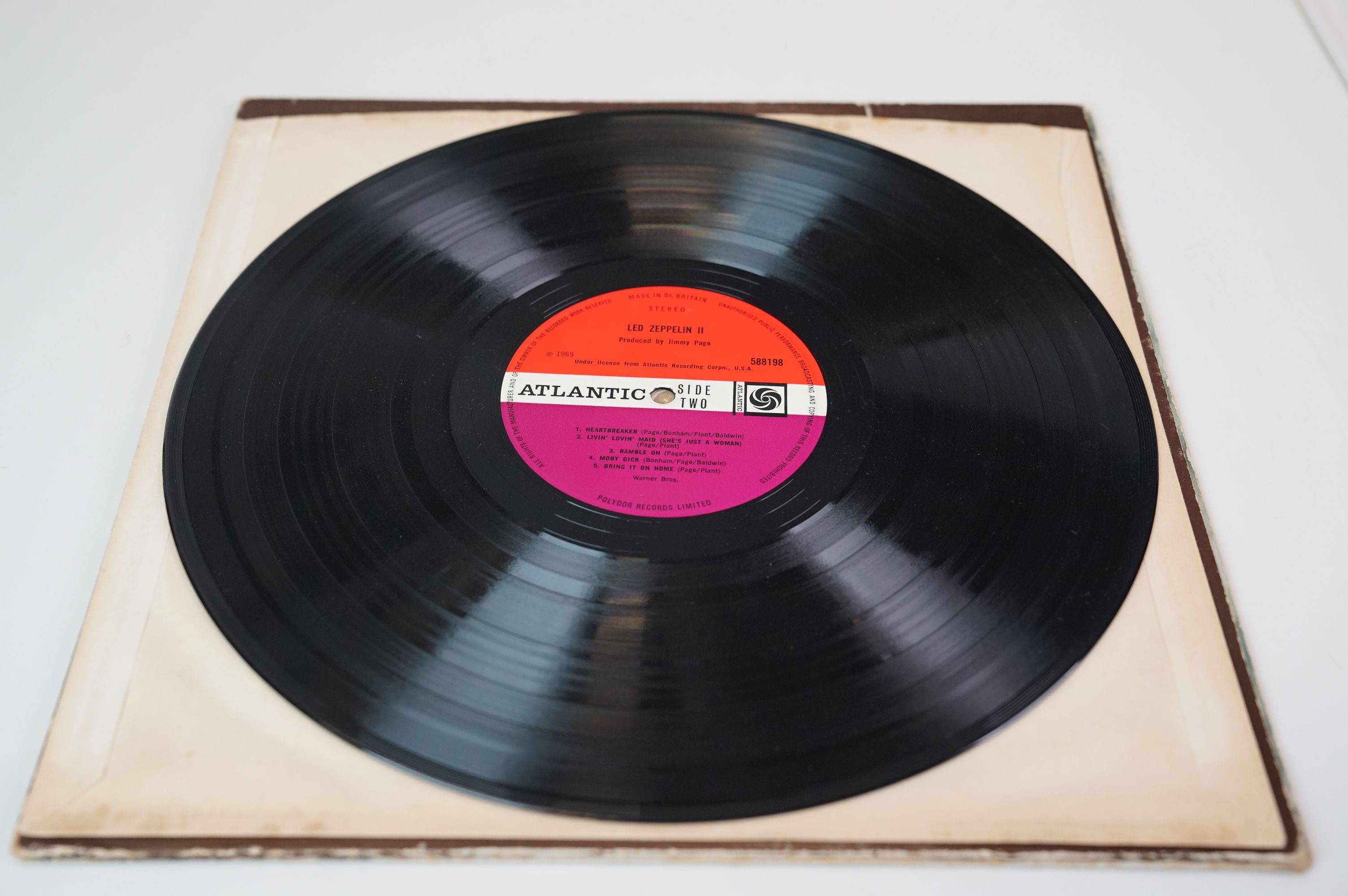 Vinyl - Led Zeppelin collection of 4 LP's to include One (K 40031) later press, Two x 2 (K 40037 one - Image 29 of 31