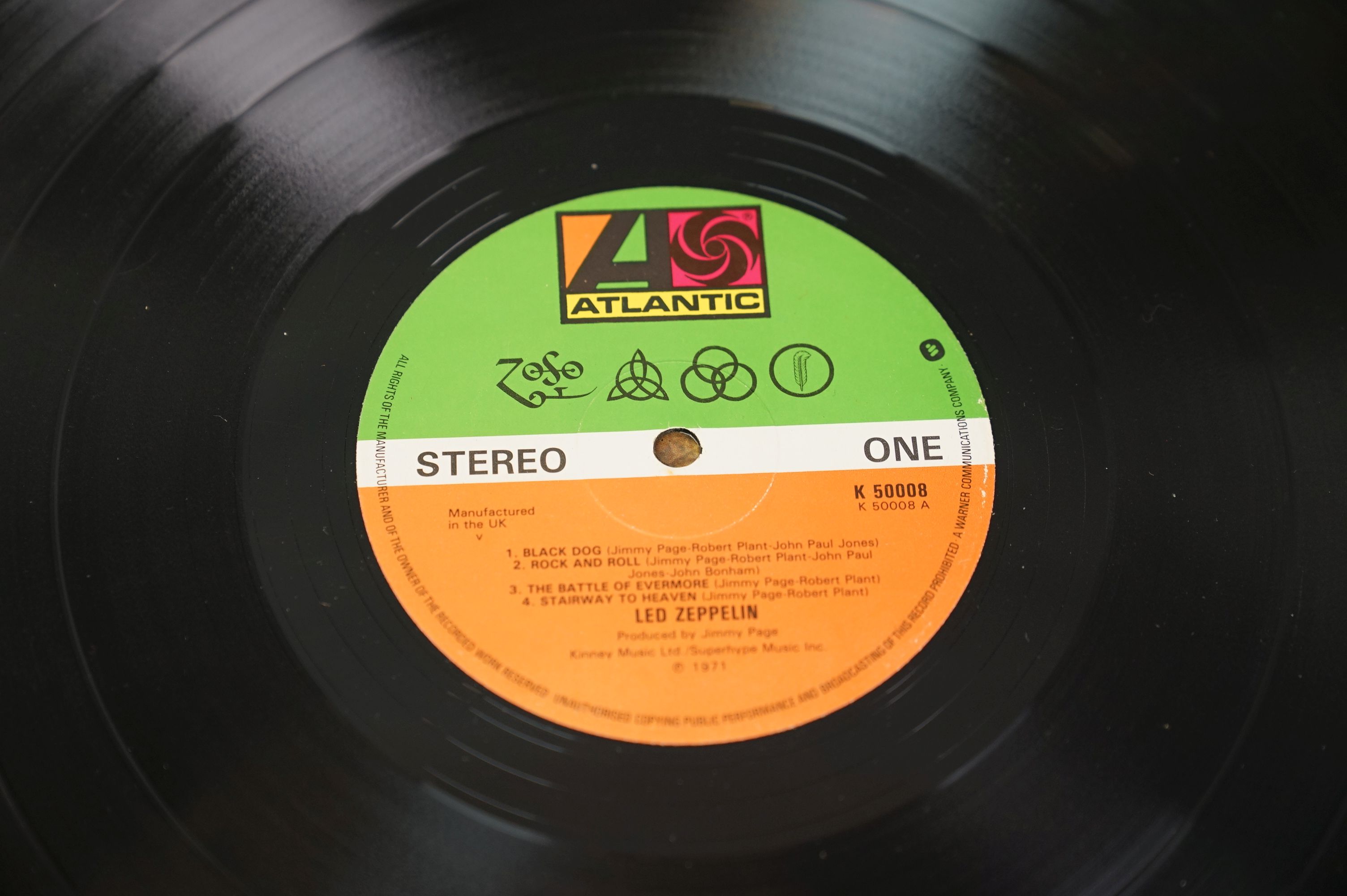 Vinyl - Led Zeppelin collection of 4 LP's to include One (K 40031) later press, Two x 2 (K 40037 one - Image 23 of 31