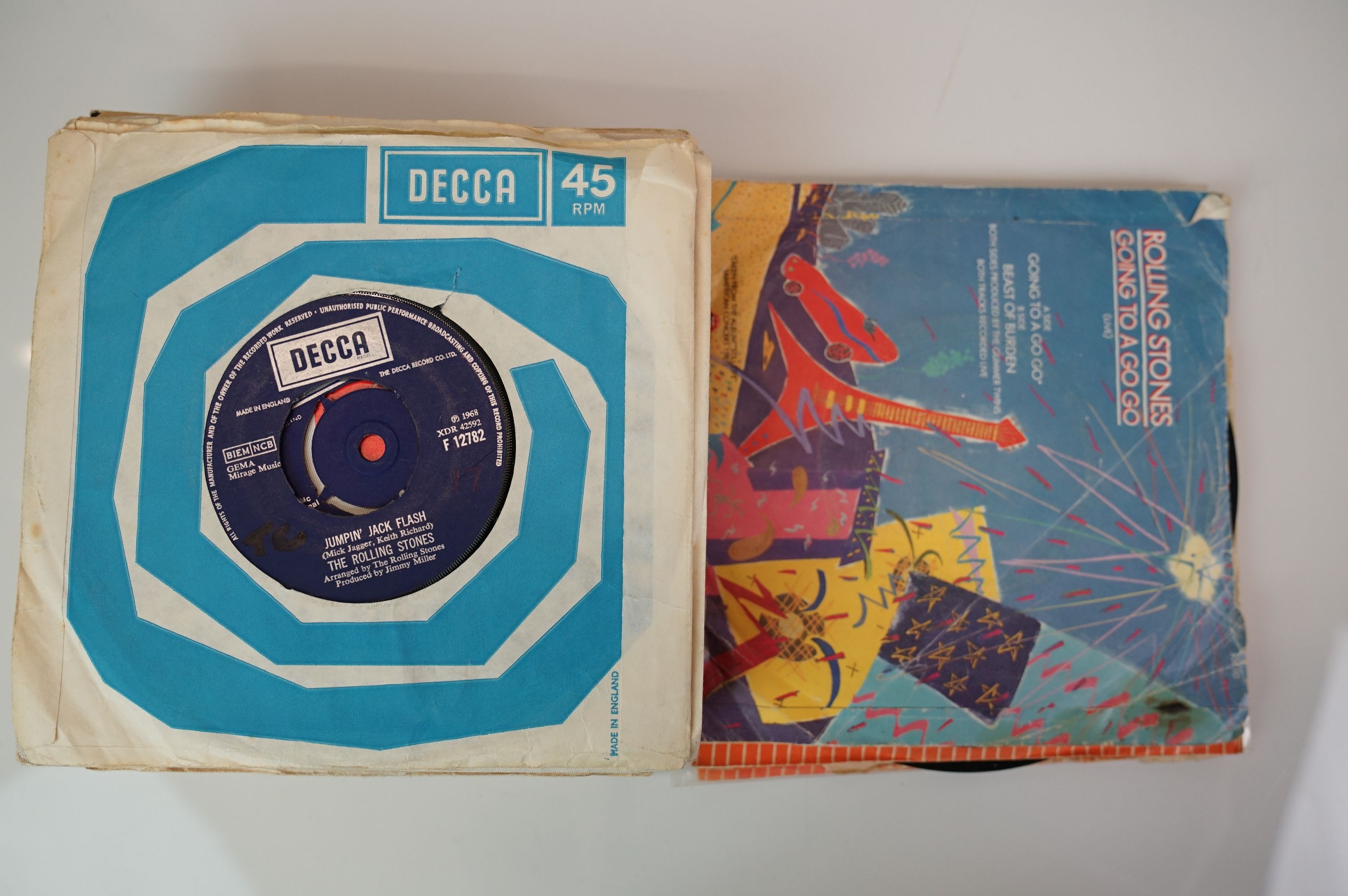 Vinyl - Collection of 28 The Rolling Stones 45s many in company sleeves to include Not Fade Away, - Image 29 of 33